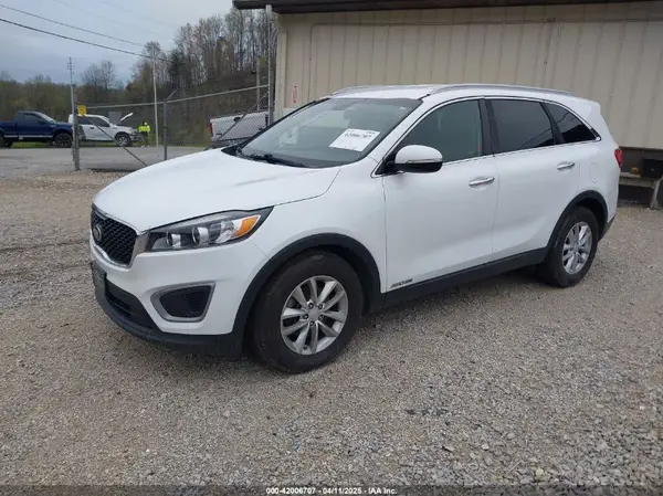 5XYPGDA59GG150351 2016 KIA SORENTO - Image 2