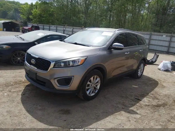 5XYPGDA59GG158157 2016 KIA SORENTO - Image 2