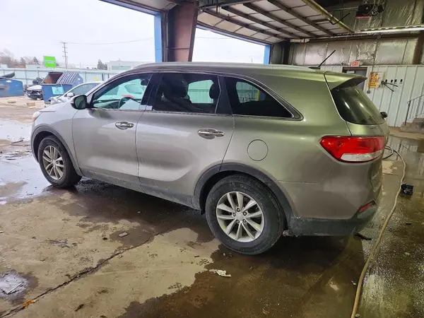 5XYPGDA59GG159406 2016 KIA SORENTO - Image 2
