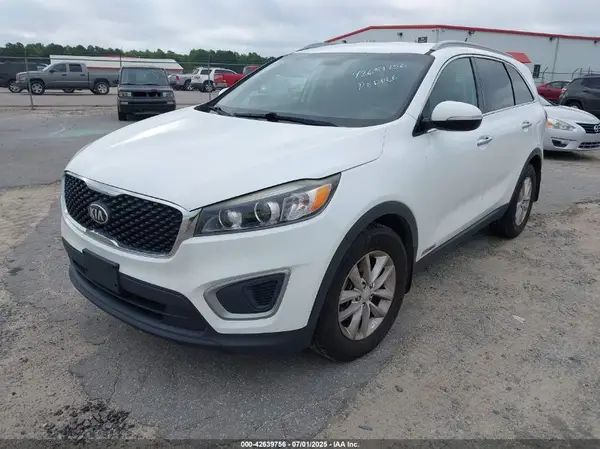 5XYPGDA59GG175475 2016 KIA SORENTO - Image 2