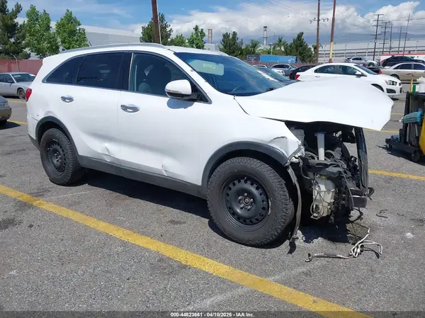 5XYPGDA59GG175489 2016 KIA SORENTO - Image 1
