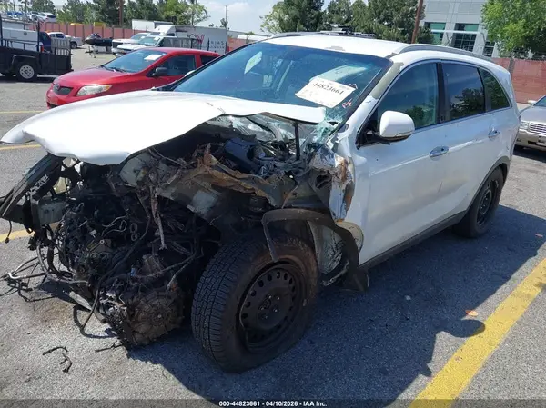 5XYPGDA59GG175489 2016 KIA SORENTO - Image 2