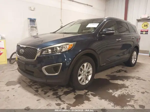 5XYPGDA59GG175816 2016 KIA SORENTO - Image 2