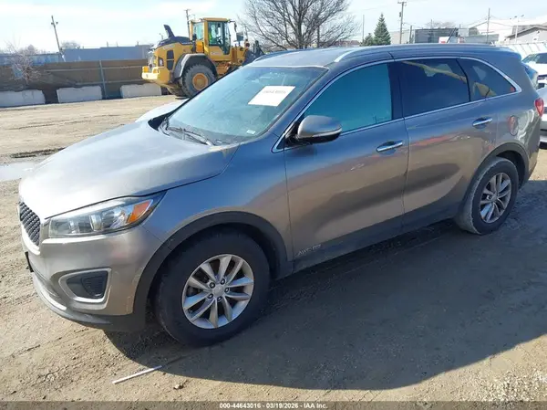 5XYPGDA59GG177551 2016 KIA SORENTO - Image 2