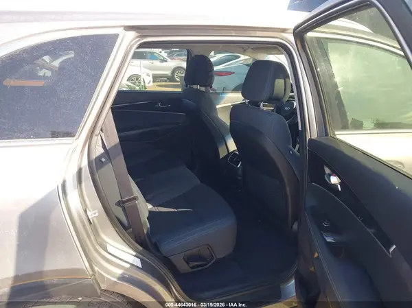 5XYPGDA59GG177551 2016 KIA SORENTO - Image 8