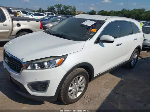 5XYPGDA59GG179316 2016 KIA SORENTO - Image 2