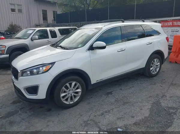5XYPGDA59GG179882 2016 KIA SORENTO - Image 2
