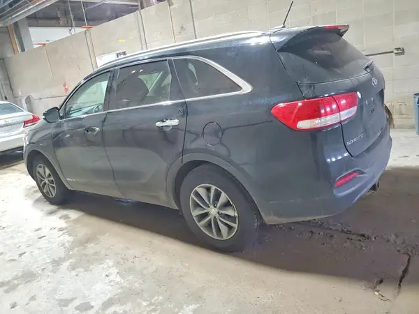 5XYPGDA59GG180093 2016 KIA SORENTO - Image 2