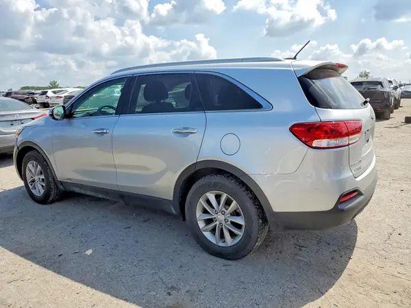 5XYPGDA59GG183883 2016 KIA SORENTO - Image 2