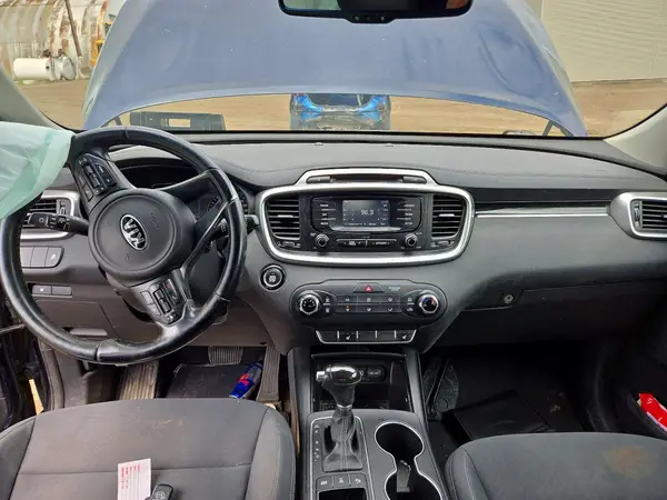 5XYPGDA59GG186881 2016 KIA SORENTO - Image 8