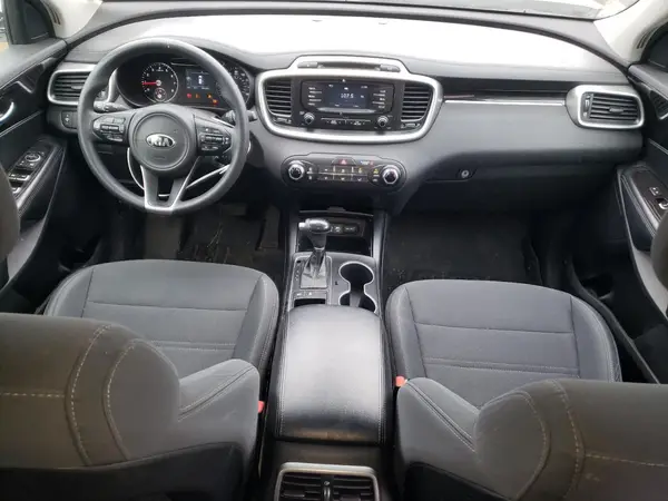 5XYPGDA59HG187904 2017 KIA SORENTO - Image 8