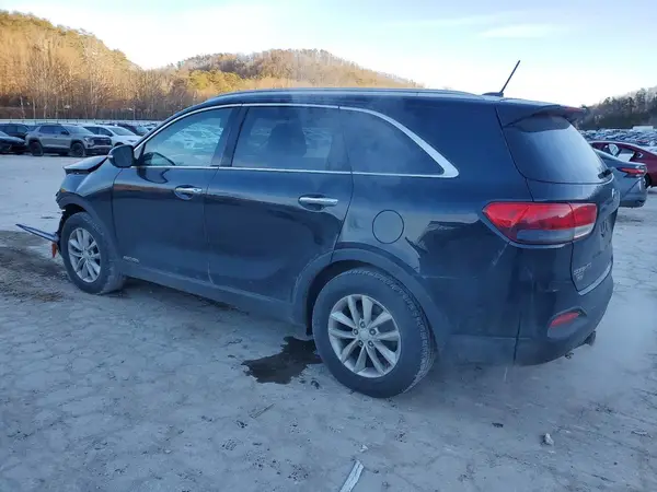 5XYPGDA59HG195095 2017 KIA SORENTO - Image 2
