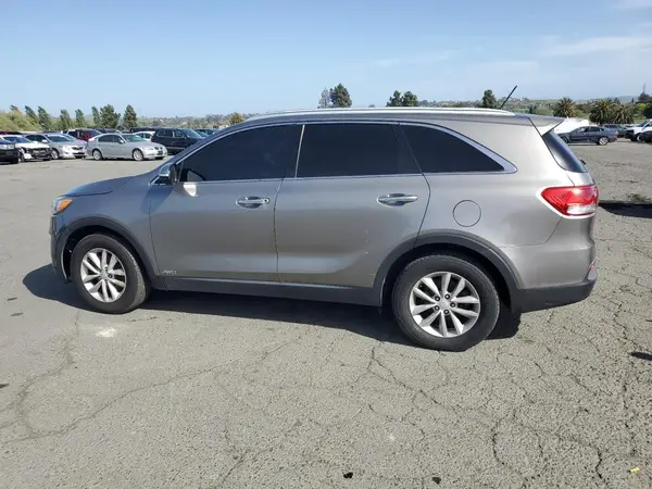 5XYPGDA59HG195453 2017 KIA SORENTO - Image 2