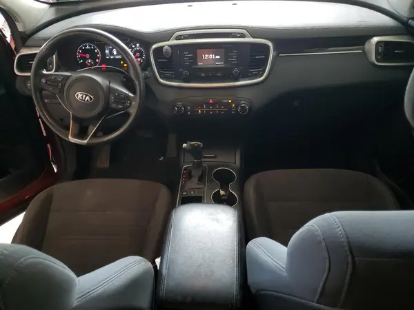 5XYPGDA59HG197056 2017 KIA SORENTO - Image 8