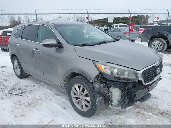 5XYPGDA59HG198675 2017 KIA SORENTO - Image 1