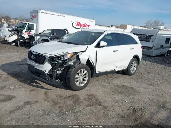 5XYPGDA59HG208489 2017 KIA SORENTO - Image 2
