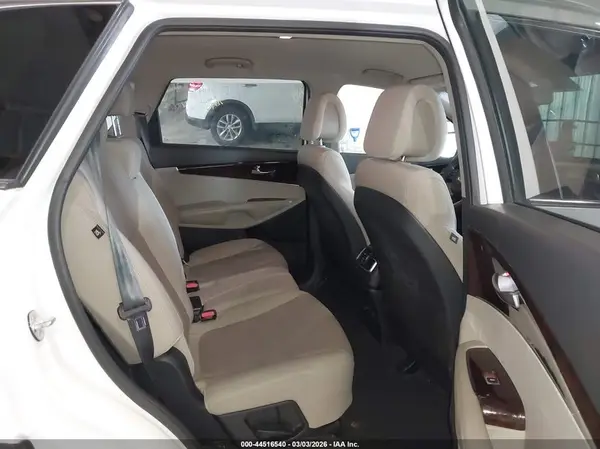 5XYPGDA59HG209593 2017 KIA SORENTO - Image 8