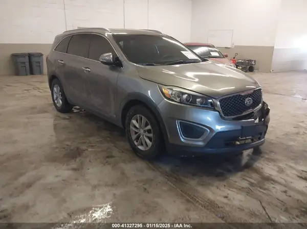 5XYPGDA59HG209688 2017 KIA SORENTO - Image 1