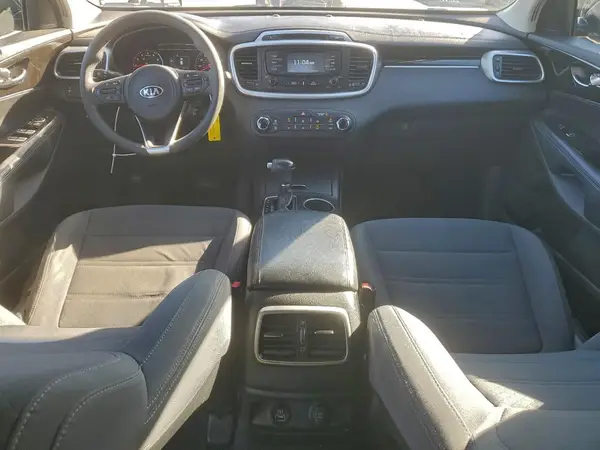 5XYPGDA59HG212204 2017 KIA SORENTO - Image 8