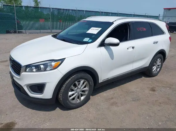 5XYPGDA59HG215653 2017 KIA SORENTO - Image 2