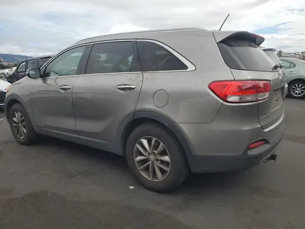5XYPGDA59HG218293 2017 KIA SORENTO - Image 2