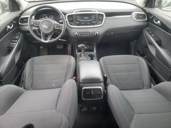 5XYPGDA59HG218293 2017 KIA SORENTO - Image 8