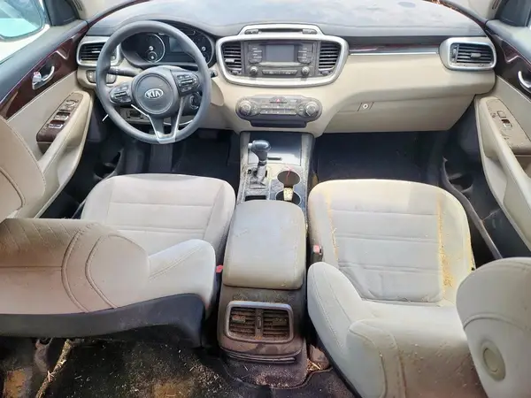 5XYPGDA59HG223980 2017 KIA SORENTO - Image 8
