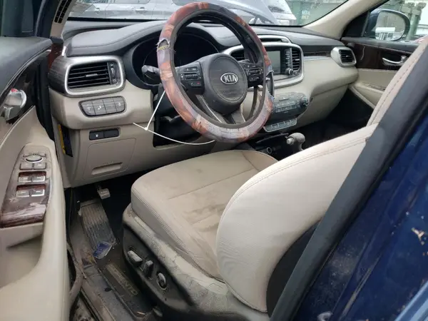 5XYPGDA59HG225941 2017 KIA SORENTO - Image 8