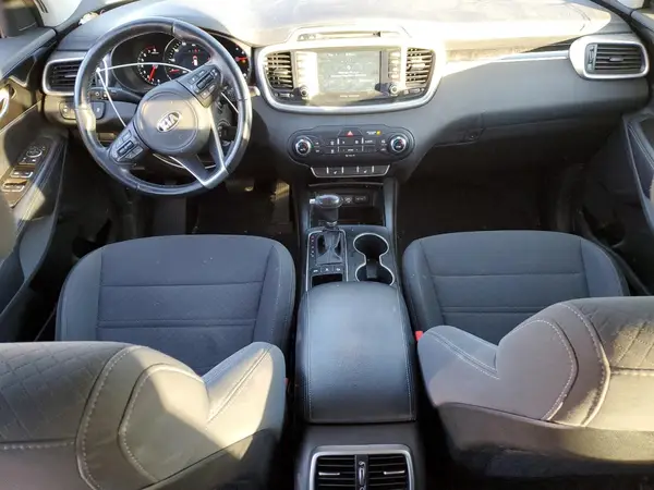 5XYPGDA59HG234123 2017 KIA SORENTO - Image 8
