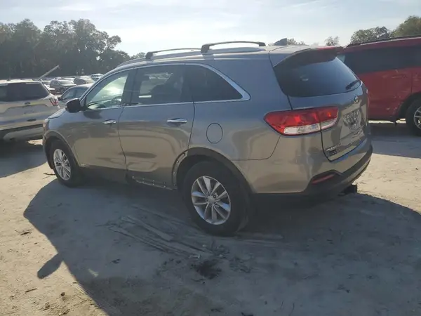 5XYPGDA59HG300931 2017 KIA SORENTO - Image 2