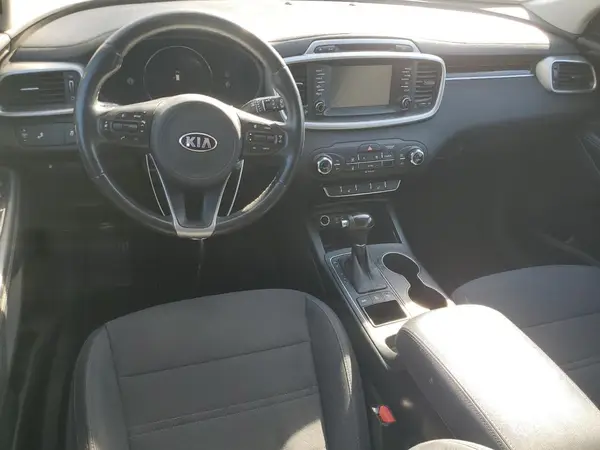 5XYPGDA59HG300931 2017 KIA SORENTO - Image 8