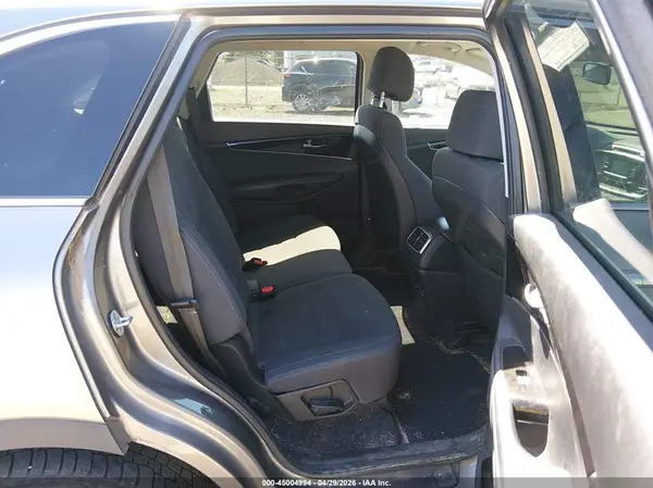 5XYPGDA59HG312710 2017 KIA SORENTO - Image 8