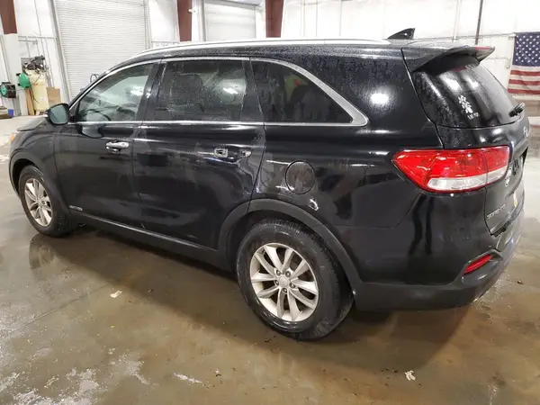 5XYPGDA59HG316336 2017 KIA SORENTO - Image 2