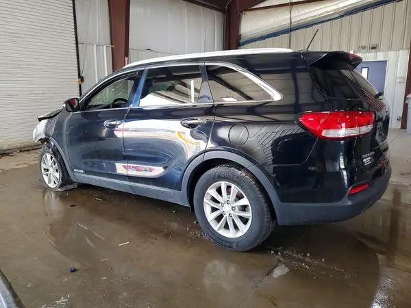 5XYPGDA59HG325666 2017 KIA SORENTO - Image 2