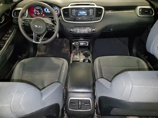 5XYPGDA59HG328065 2017 KIA SORENTO - Image 8