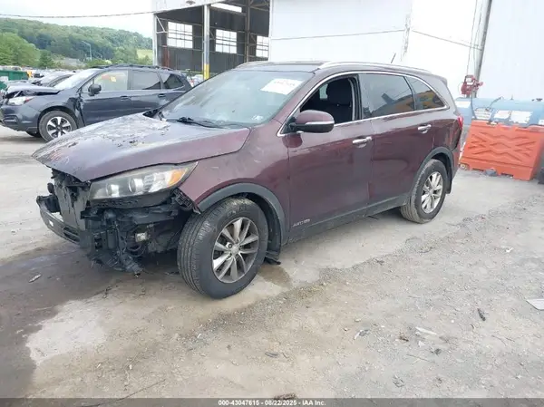 5XYPGDA59HG329197 2017 KIA SORENTO - Image 2