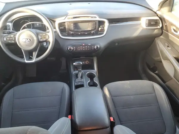 5XYPGDA59HG330107 2017 KIA SORENTO - Image 8
