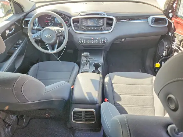 5XYPGDA59HG330480 2017 KIA SORENTO - Image 8