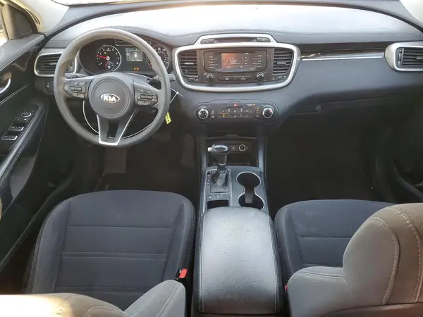 5XYPGDA59HG332620 2017 KIA SORENTO - Image 8