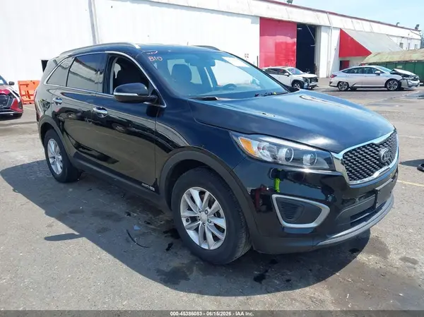 5XYPGDA59HG337039 2017 KIA SORENTO - Image 1