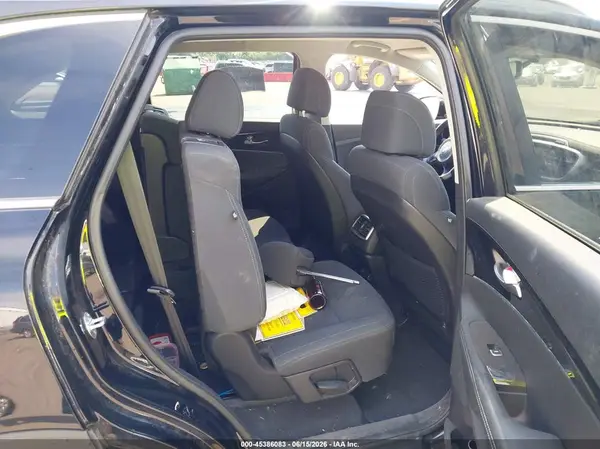 5XYPGDA59HG337039 2017 KIA SORENTO - Image 8