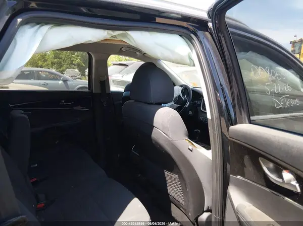 5XYPGDA59JG352050 2018 KIA SORENTO - Image 8
