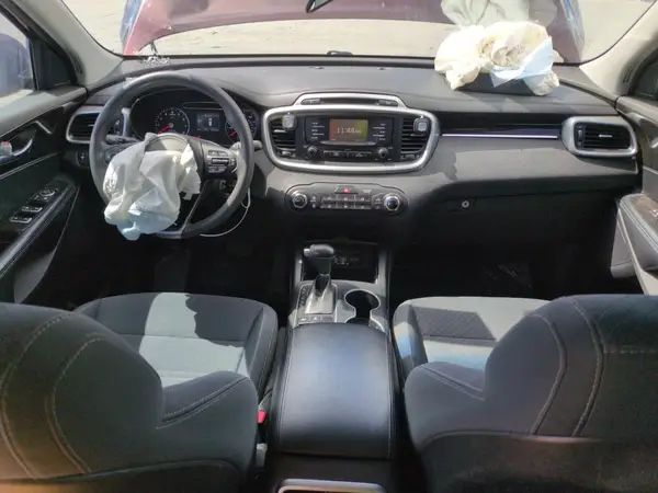 5XYPGDA59JG375165 2018 KIA SORENTO - Image 8