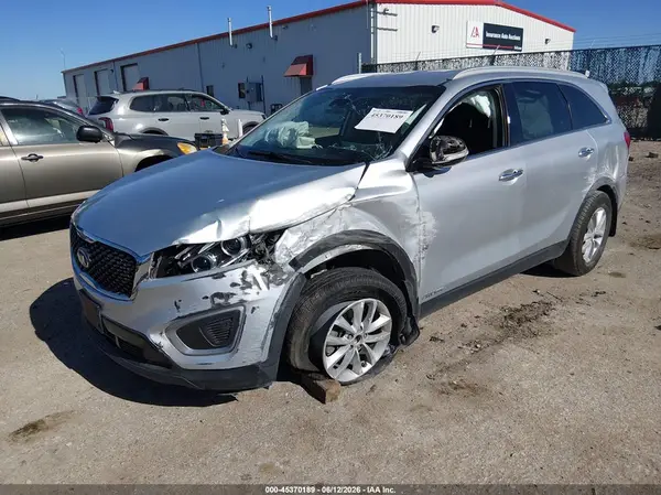 5XYPGDA59JG381936 2018 KIA SORENTO - Image 2