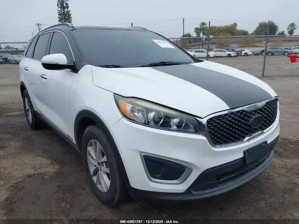 5XYPGDA59JG407290 2018 KIA SORENTO - Image 1