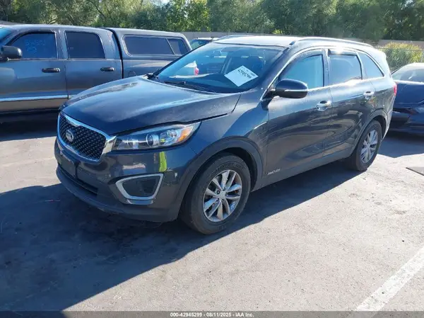 5XYPGDA59JG408603 2018 KIA SORENTO - Image 2