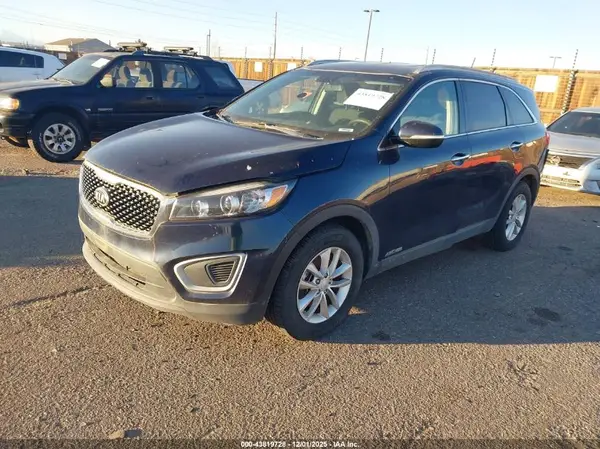 5XYPGDA59JG416765 2018 KIA SORENTO - Image 2
