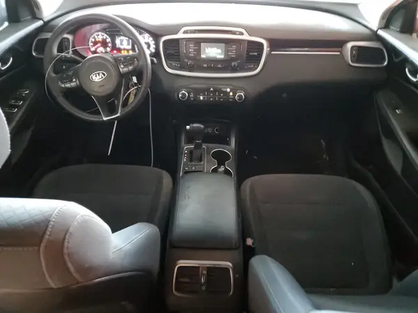 5XYPGDA59JG420766 2018 KIA SORENTO - Image 8