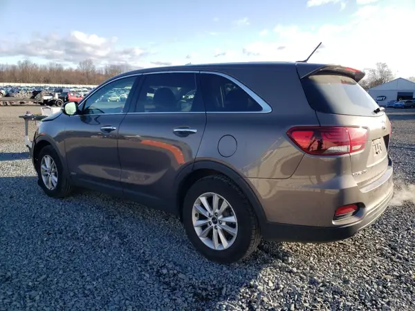 5XYPGDA59KG441392 2019 KIA SORENTO - Image 2
