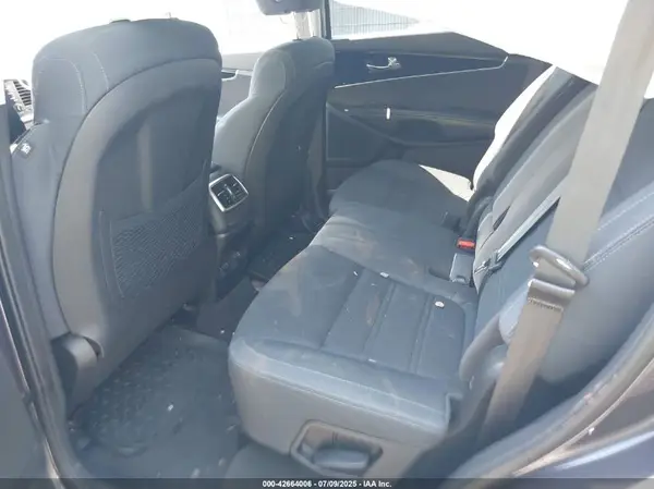 5XYPGDA59KG445698 2019 KIA SORENTO - Image 8